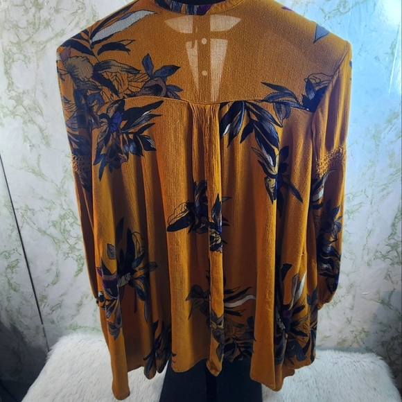 Free People Beautiful Rayon Top - Picture 6 of 10